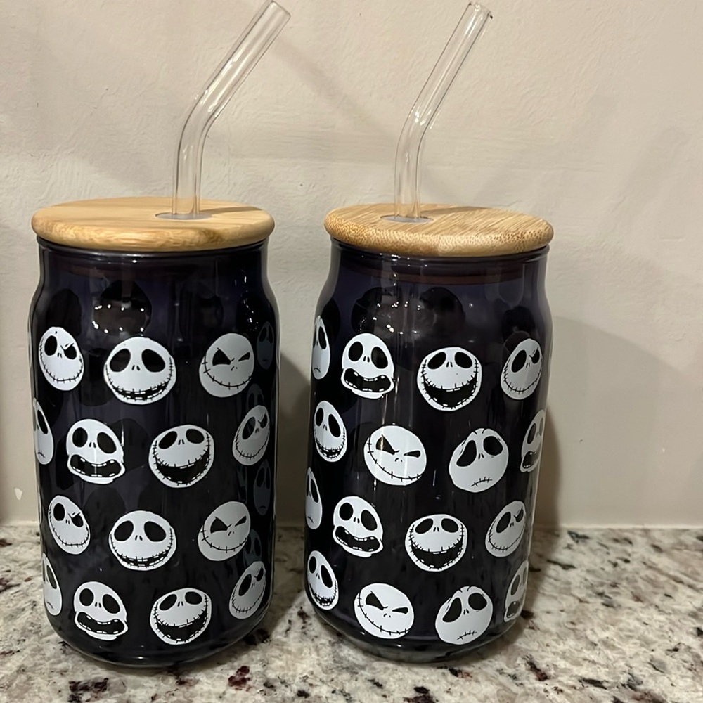 Bundle of 2 the nightmare before Christmas glass cups with cover and straw